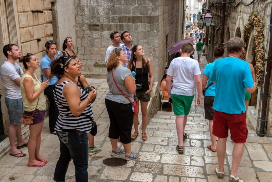 1.5-Hour Walking Tour of Dubrovnik's Old Town - Onofrio’s Fountain: the stop that turns a photo op into a city lesson