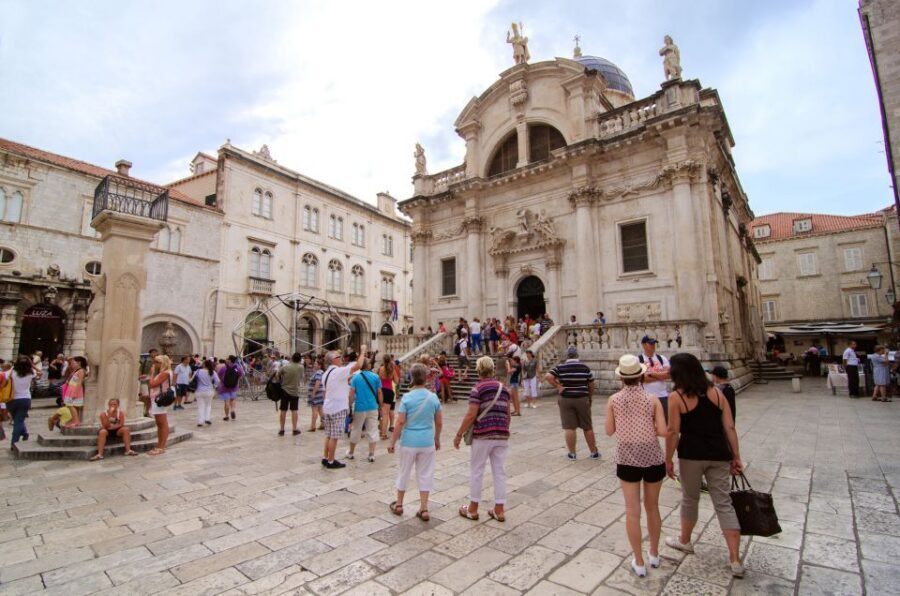 1.5-Hour Walking Tour of Dubrovnik's Old Town - Pile Gate into the Old Town: how narrow streets shape the experience