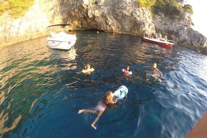 4h / 6h / 8h Elaphite Islands Tour with 7.5m/24FT SunDeck Boat - Sunj Beach and picigin: the most local-feeling break
