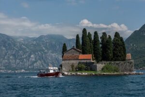Bay of Kotor Private Full-Day Tour from Dubrovnik - Perast’s Venetian feel: 1 hour on the bay with islets nearby