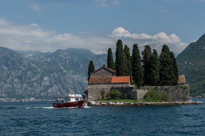 Bay of Kotor Private Full-Day Tour from Dubrovnik - Perast’s Venetian feel: 1 hour on the bay with islets nearby