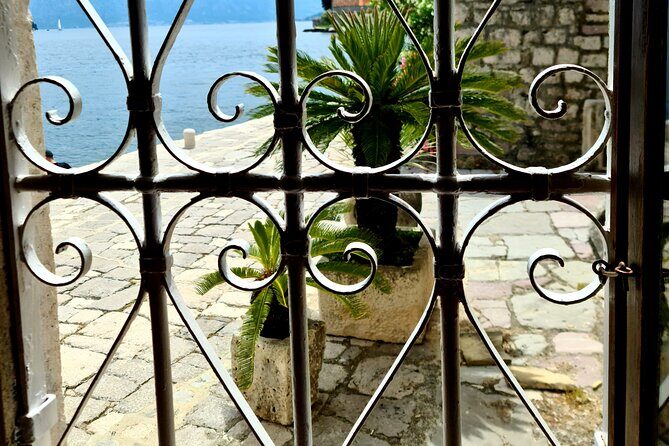 Best of Montenegro and Kotor private tour - Kotor Old Town walk: a guided loop plus real free time