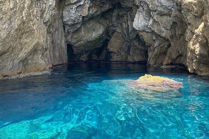Blue and Green Cave Tour from Dubrovnik,private speed boats - How the Dubrovnik-to-Islands Speedboat Format Actually Feels
