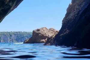 Blue and Green Cave Tour from Dubrovnik,private speed boats - Koloće p Island Caves: Blue Cave, Green Cave, and What You’re Really Paying For