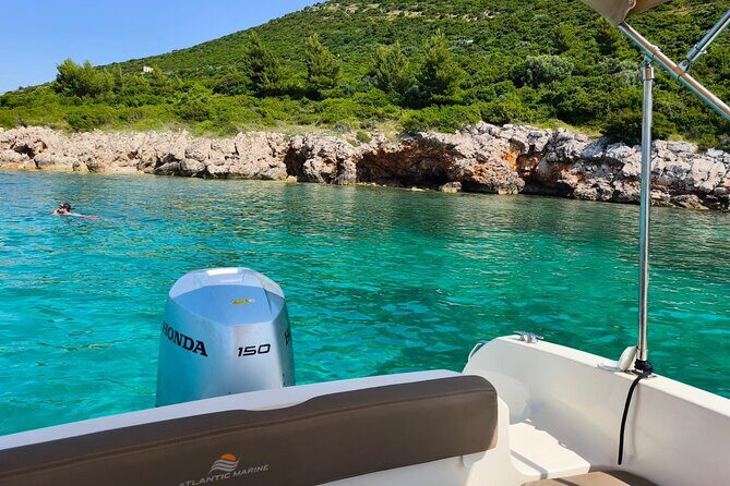 BLUE CAVE & ELAPHITI ISLANDS 4 HOURS ALL INCLUSIVE boat tour - Meet at Lapadska Obala: Simple Start, Same Place Back