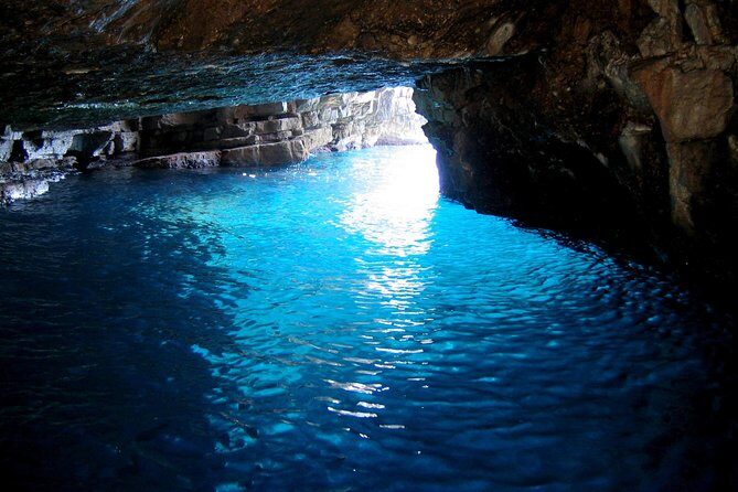Blue Cave Small-Group Boat Tour from Dubrovnik - Getting there: meeting point, pickup limits, and the bumpy reality