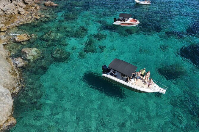 BLUE CAVE&GREEN CAVES /ŠUNJ beach Speedboat tour- WITH DRINKS - A Morning Speedboat Run to Kolocep’s Caves