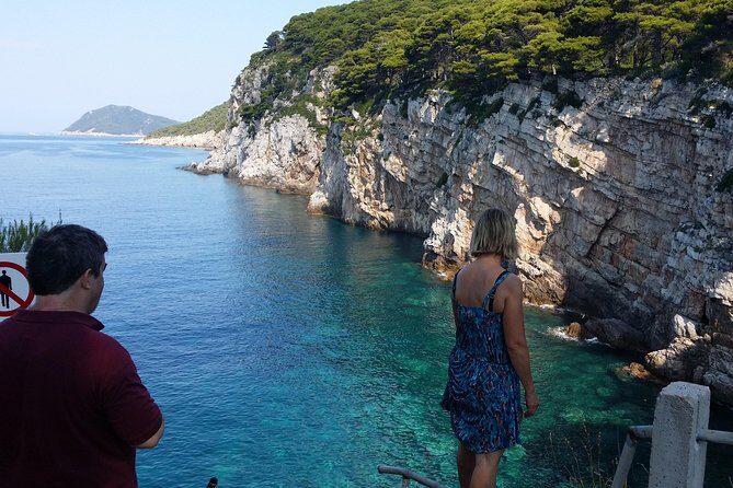 BLUE CAVE&GREEN CAVES /ŠUNJ beach Speedboat tour- WITH DRINKS - Drinks and Inclusions: What’s Covered, What Isn’t
