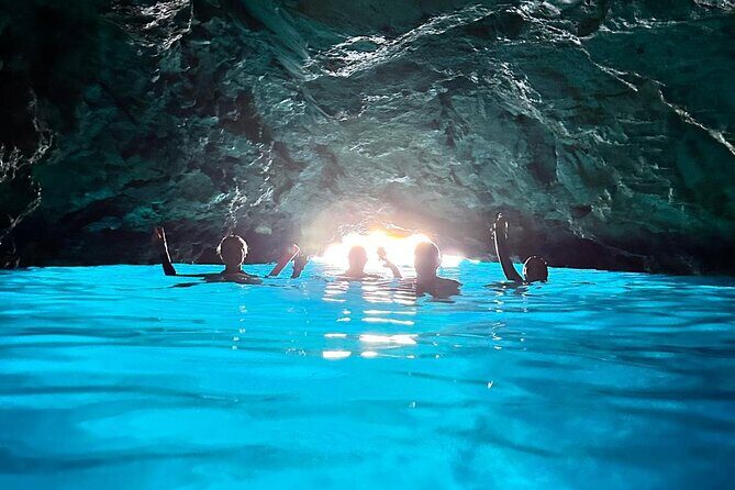 Blue & Green cave,Šunj beach - with drinks small group speedboat - Key highlights worth knowing