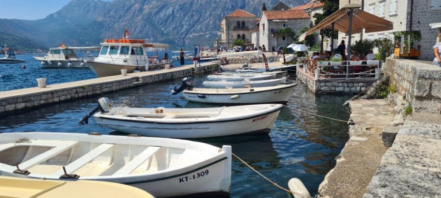 Blue Sea & Black Mountains - Montenegro - Perast free time: palaces, architecture, and the Our Lady of the Rocks story