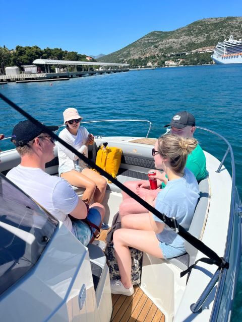Blue&Green caves,beach Sunj with drinks - The speedboat ride: quick island hopping, minimal downtime
