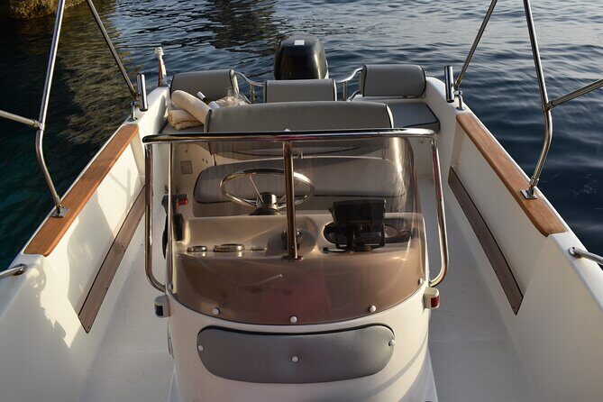 Boat rental in Dubrovnik Croatia. Cruise around Dubrovnik coast and islands - Why a private speedboat day works so well in Dubrovnik
