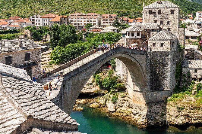 Day Trip to Mostar and Kravice (English-Español) - Food and free time: make lunch work for you