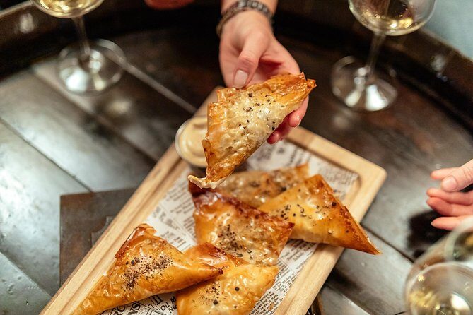 Drinks & Bites in Dubrovnik Private Tour - Dubrovnik Sea Aquarium: Dalmatian Grape Lessons and Two Wines