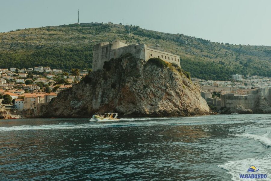 Dubrovnik: Blue Cave Afternoon Speedboat Tour with Drinks - Drinks, safety, and why the guides matter in the caves