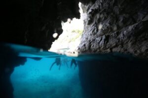 Dubrovnik: Blue Cave & Sunj Beach Boat Tour with Drinks - Getting to the dock: hotel pickup or meet next to the bus station