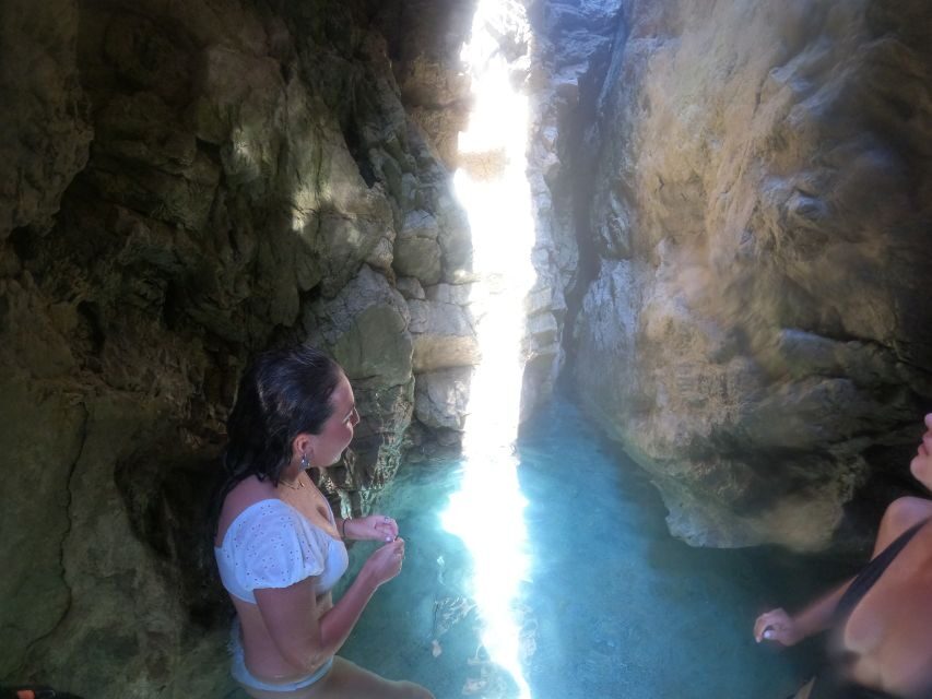 Dubrovnik: Blue & Green Caves Private Boat Tour with Drinks - Cliff jumping: fun for most, but plan for sea mood and safety