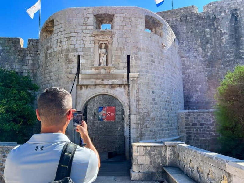 Dubrovnik: City Walls, Old Town Walking Tour & Adriatic View - Which Guides and Group Size Feel Best Here