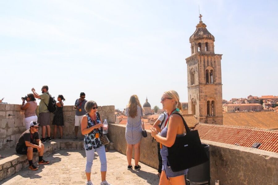 Dubrovnik City Walls Walking Tour - Guide quality: patient with photos, focused on the story