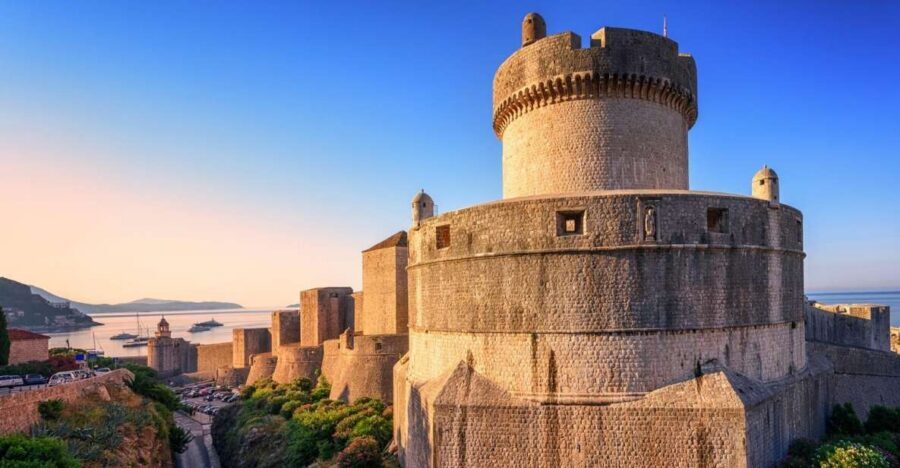 Dubrovnik City Walls Walking Tour - Pile Gate to the walls: what the 3 hours really look like
