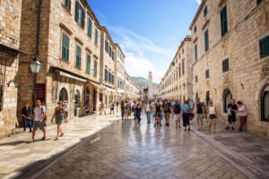 Dubrovnik: Early Bird Walking Tour - From Pile Gate to Fort Lovrijenac: First Looks Before the Crowds