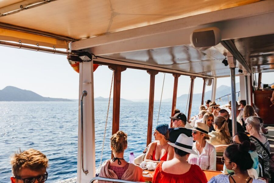 Dubrovnik: Elaphite Island Cruise w/ Drinks & Optional Lunch - Lunch on the Boat: What You Get and Why It’s Convenient