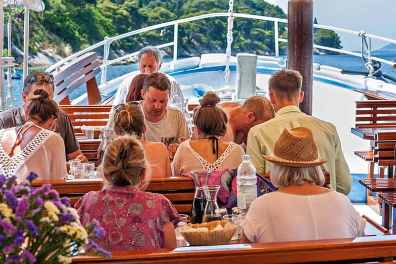 Dubrovnik: Elaphite Islands Cruise with Lunch and Drinks - Cruising time between islands: the views are part of the schedule