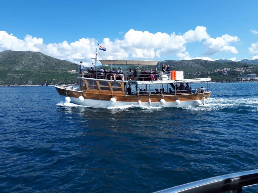 Dubrovnik: Elaphiti Islands Boat Cruise with Lunch & Drinks - Boats at Lapadska Obala 5 (Bobara or Mara): How the Day Starts