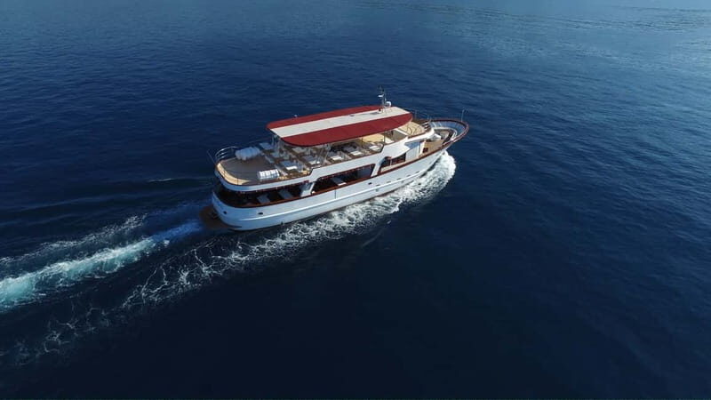 Dubrovnik: Elaphiti Islands Tour by Regina Maris with Lunch - Lunch onboard on Regina Maris: wine, rakija, and three meal choices