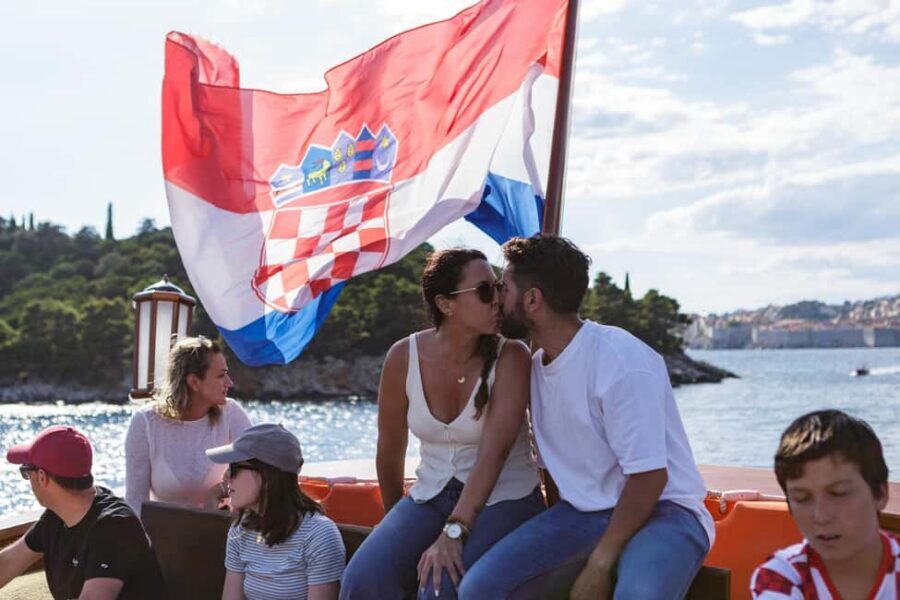 Dubrovnik: Galleon Sunset Cruise with a Live Guide & Drink - FAQ
