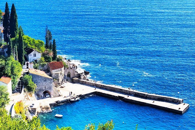 Dubrovnik Game of Thrones Driving Tour - The Small-Group Layout (Max 16) and How That Changes Your Experience