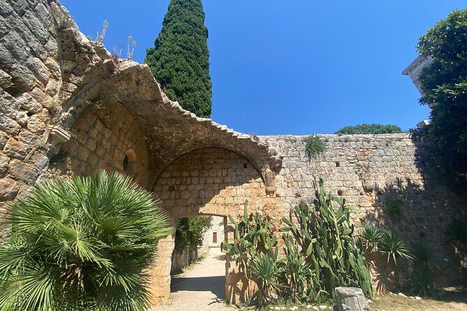 Dubrovnik Game Of Thrones self-guided tour with mobile app - West Harbour start: the best first look at the forts