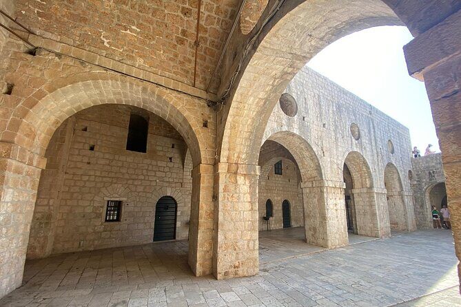Dubrovnik Game Of Thrones self-guided tour with mobile app - The gate, the symbolism, and the walk toward King’s Landing