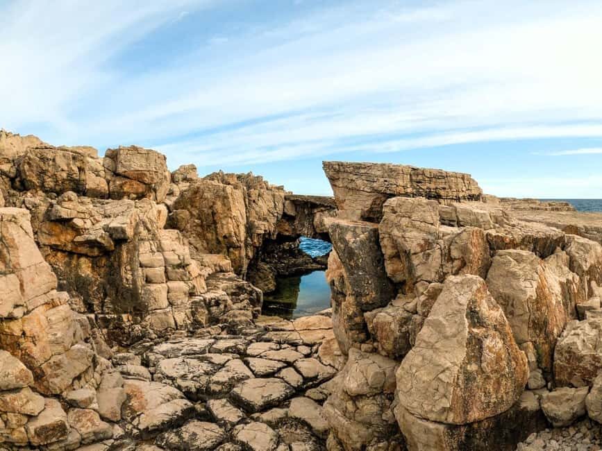 Dubrovnik: Game of Thrones Tour & Optional Lokrum Island - Onofrio’s Fountain and Orlando’s Column: Small Stops With Big Visual Payoff