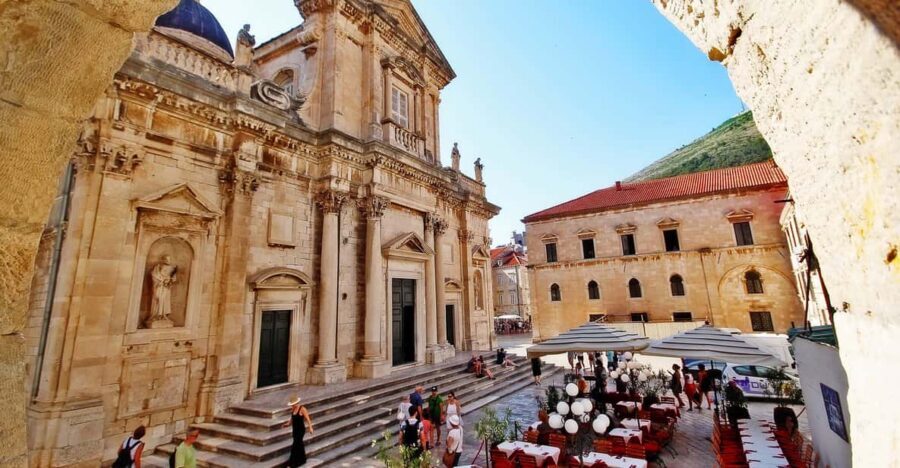 Dubrovnik: Game of Thrones Tour & Optional Lokrum Island - Meeting at Nautika and Warming Up for King’s Landing