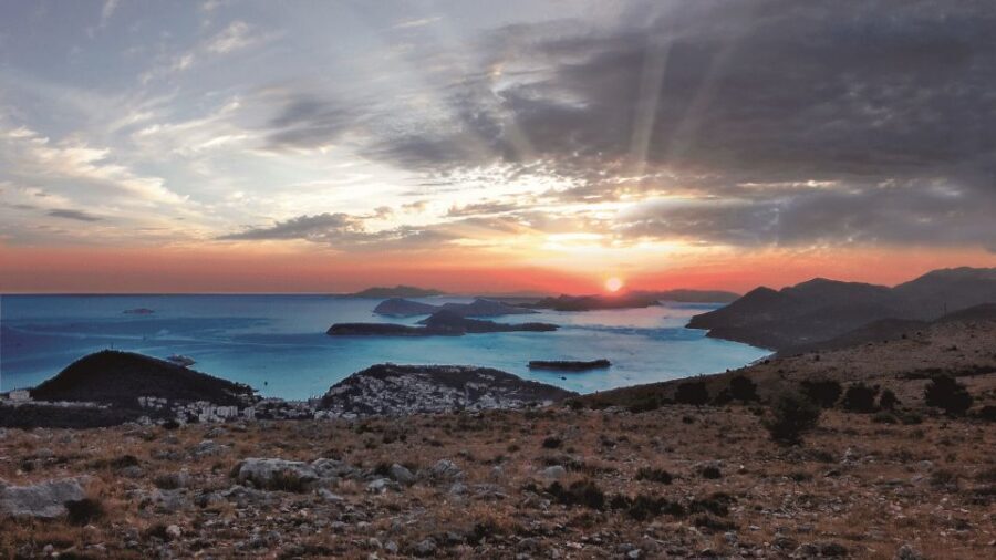 Dubrovnik: Group Sightseeing Tour with Stunning Views - Stop duration and the best time to go