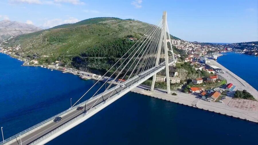 Dubrovnik: Guided Sightseeing Tour by Minivan - Fort Imperial: where the drive turns into local context