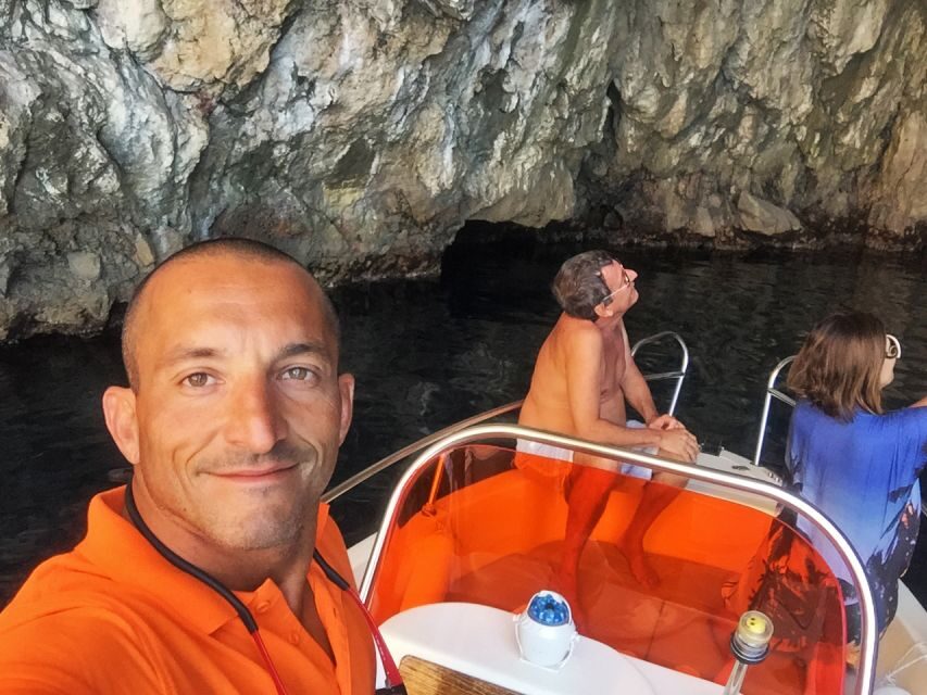 Dubrovnik: Half-Day Boat Tour to Elaphite Islands 4h - Koločep: a fisherman port pause that feels like summer living
