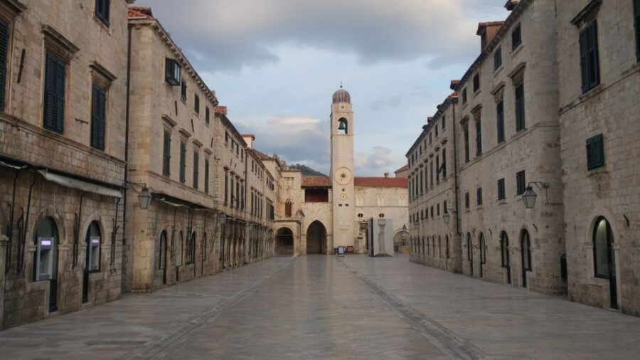 Dubrovnik: Insider 90-Minute Walking Tour With a Local - Ploče Gate to the Dominican Monastery: the city’s layers start fast