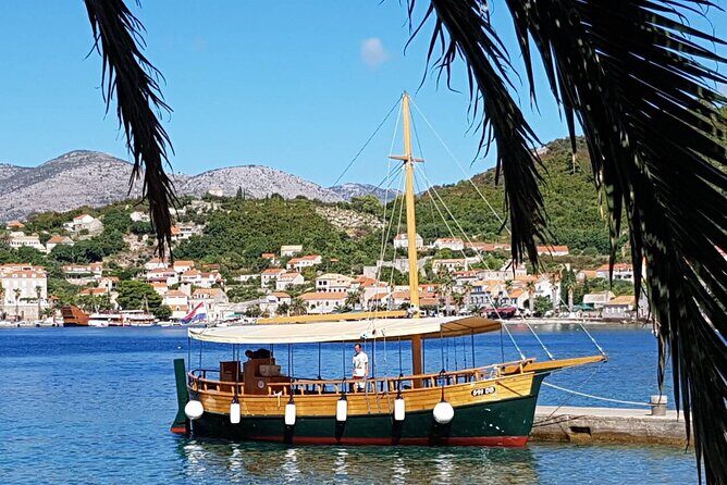 Dubrovnik Islands Private Rented Boat Cruise - Meeting at Gruž Port Parking and Getting Your Day Started Smoothly