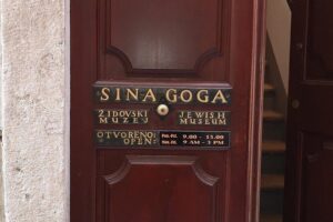 Dubrovnik Jewish Heritage Private Walking Tour - Stop 2: Old Town streets where Jewish life shows up after 1324