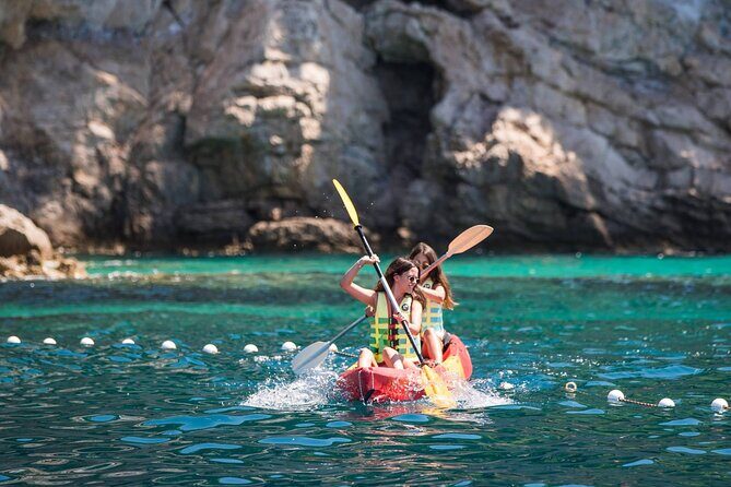 Dubrovnik Kayak Rental on Banje Beach - Your 2-Hour Paddle Game Plan Along Dubrovnik’s Coast