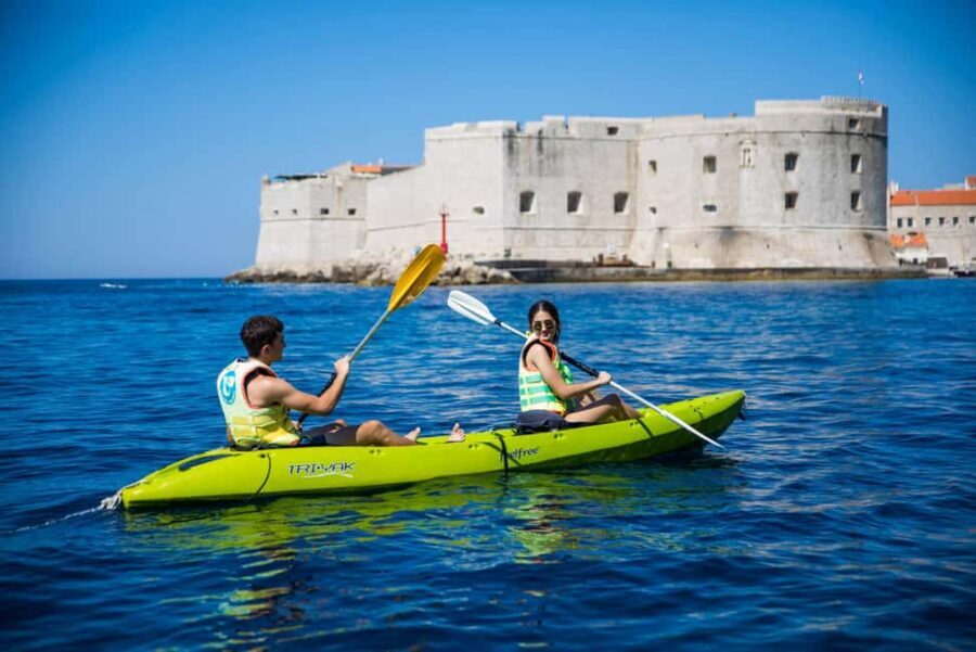 Dubrovnik: Kayak Rental - Your 1–2 hour rhythm: city walls, caves, and the Lokrum choice