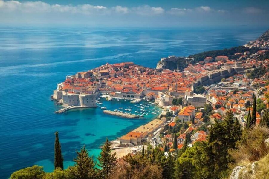 Dubrovnik : Must-See Private Walking Tour With A Guide - Starting at Brsalje: Jewish Fountain to the Heart of Stari Grad