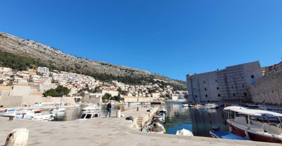 Dubrovnik: Old Town Highlights Tour with Audio Guide - Practical tips that make the audio walk smoother