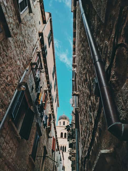 Dubrovnik Old Town History Tour: Early & Late Start - Meeting at Pile: Brsalje ul. 10 is close to the action