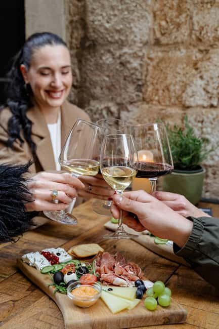 Dubrovnik Old Town: Night tour with History, Wine & Bites - The guided Old Town route: Stradun, Pile Gate, Rector’s Palace