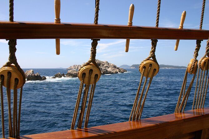 Dubrovnik Old Town Walking Tour and Cruise with Karaka - Group Size, Pace, and Who This Tour Fits Best