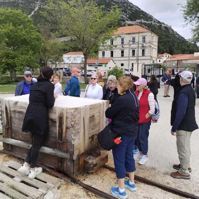 Dubrovnik: Oyster, Mussles, and Wine Tasting Tour in Ston - Ston Old Town and the Fort Walls: Free Time With Real Choices