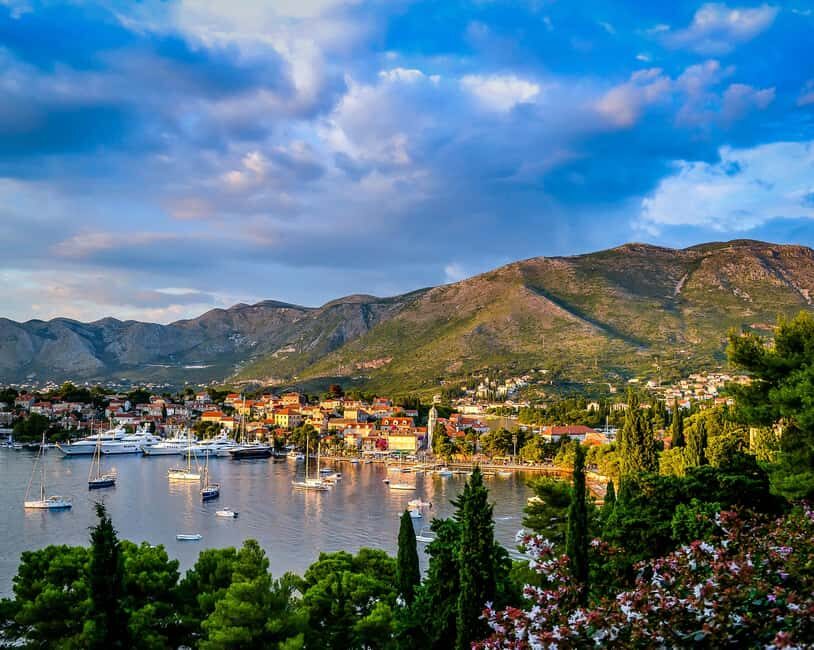 Dubrovnik: Panoramic Drive & Dubrovnik Old Town Walking Tour - Why the Srđ Viewpoint Feels Like a Cheat Code